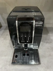 Delonghi Dinamica sa bokalom , garancija 6 meseci